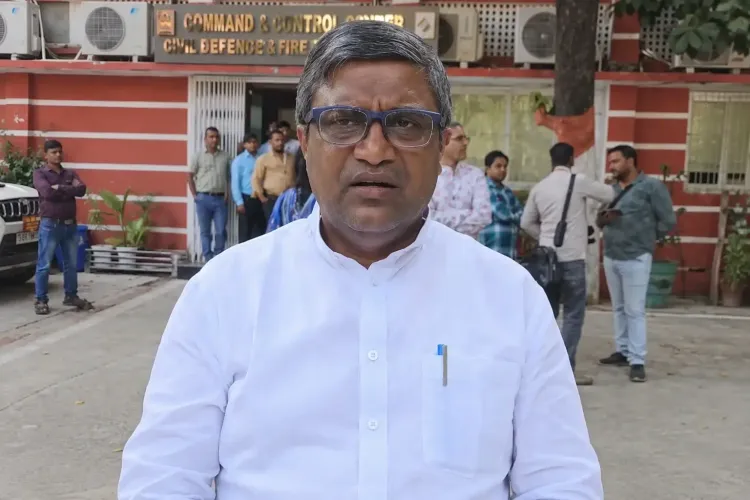 बिहार मतगणना: पारदर्शिता की मांग लेकर राजद प्रतिनिधिमंडल मुख्य निर्वाचन पदाधिकारी से मिला, सौंपा 10 सूत्री मांगपत्र