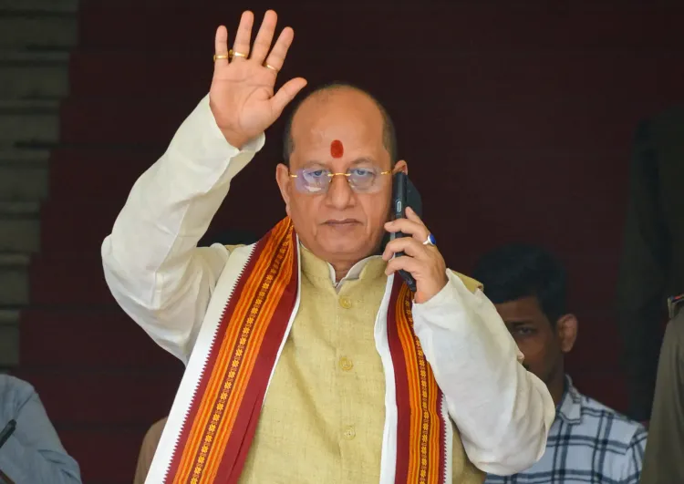 बिहार में हड़ताल पर गए अंचल एवं राजस्व अधिकारियों को उपमुख्यमंत्री की सख्त चेतावनी