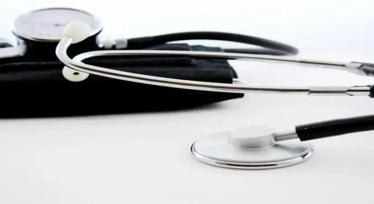 बिहार में सरकारी चिकित्सकों की निजी प्रैक्टिस पर लगी रोक: मरीजों को मिलेगा लाभ