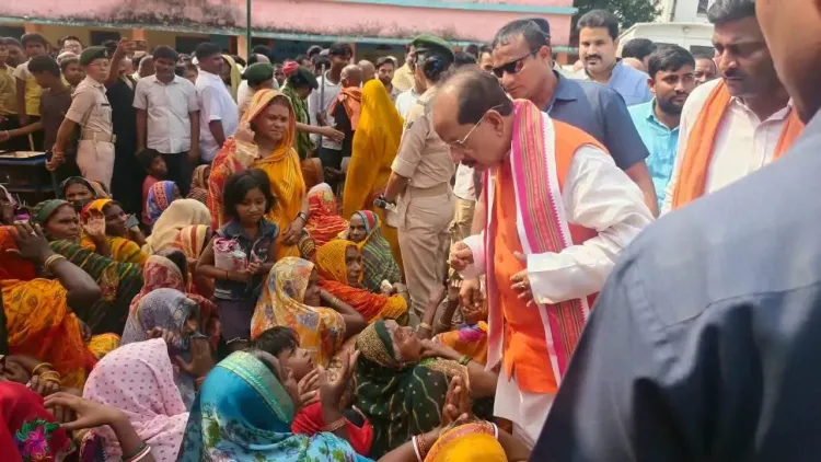 बिहार बाढ़: दुर्गा पूजा से पहले किसानों को मिलेगा फसल क्षति मुआवजा, विजय सिन्हा ने गोपालगंज में लिया जायजा