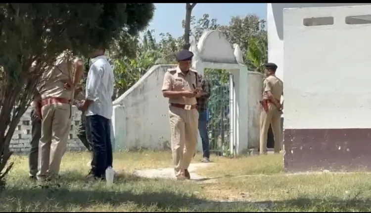 बिहार के मदरसे से बरामद हुआ हथियार, पुलिस का कहना- बड़ी घटना को अंजाम देने की थी योजना