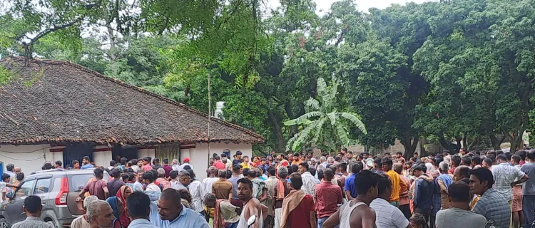 क्या मुजफ्फरपुर में बहादुरपुर मठ के महंत की हत्या से ग्रामीणों में आक्रोश बढ़ गया?