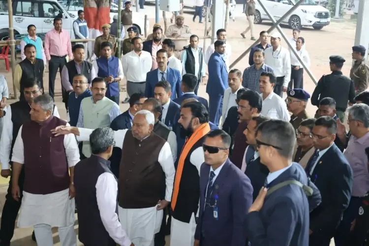 क्या बिहार में सीएम नीतीश ने शपथ ग्रहण समारोह की तैयारी का जायजा लिया?