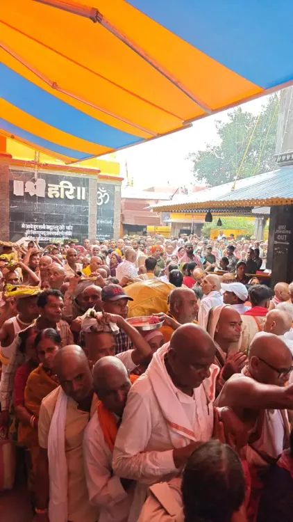 गयाजी पितृपक्ष मेला: एक दिन में ३.८० लाख श्रद्धालु पहुंचे, अब तक १२.६५ लाख का आगमन