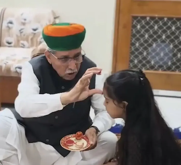 बीकानेर में केंद्रीय मंत्री अर्जुन राम मेघवाल ने महानवमी पर किया कन्या पूजन, नारी शक्ति के सम्मान का दिया संदेश