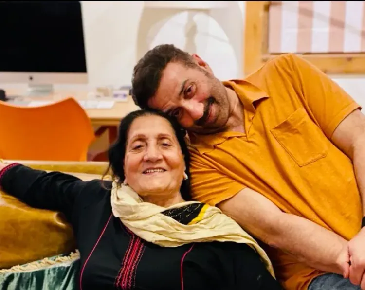 'बटवारा 1947' को बिना कट के CBFC का A सर्टिफिकेट, सनी देओल ने मां प्रकाश कौर को की फिल्म समर्पित