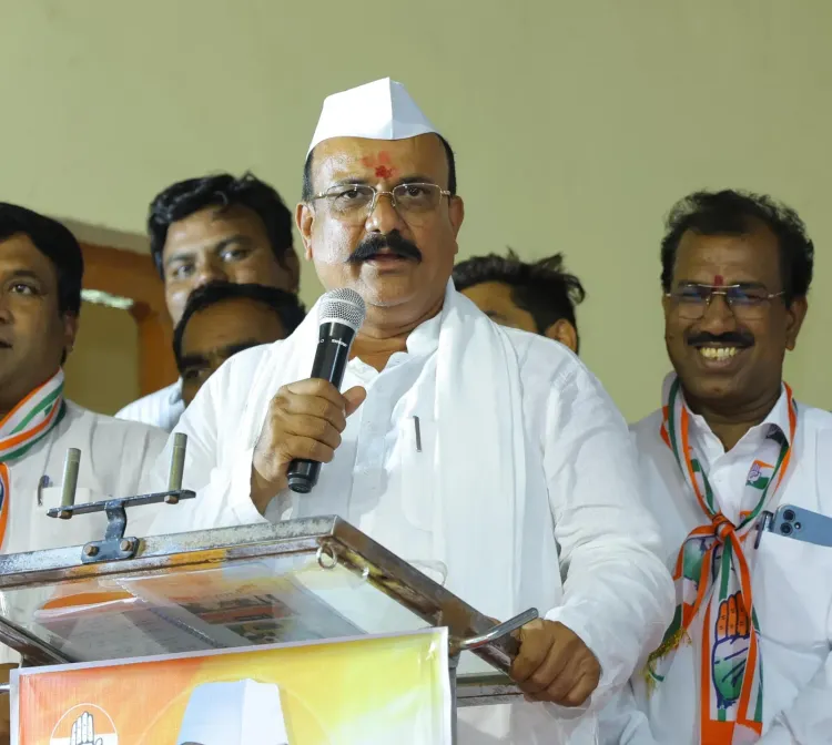 Congress warns BJP govt over farmer neglect ahead of Maharashtra polls