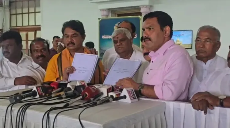 BJP-JD(S) demand Nagendra's Cabinet exit over ₹187 crore tribal scam
