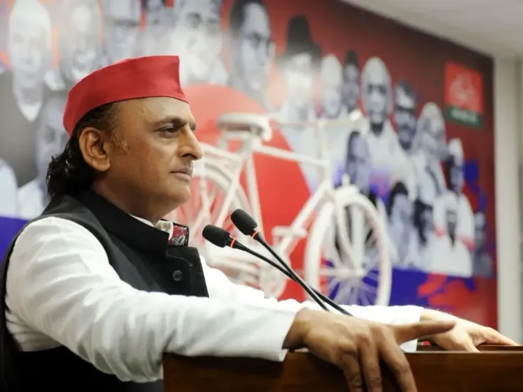 अखिलेश यादव का भाजपा पर तीखा हमला, महिला आरक्षण बिल की सच्चाई बेनकाब