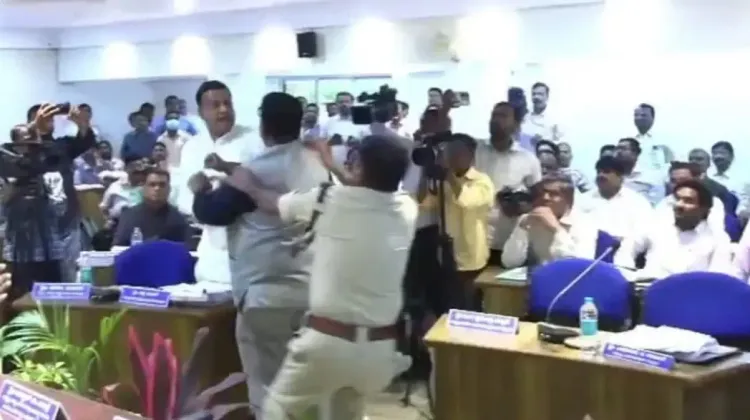 What Happened Between BJP MLA and Cong MLC in Karnataka?