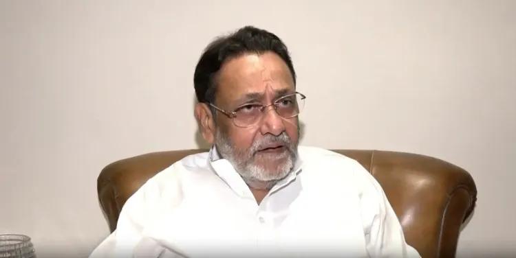 क्या भाजपा ने जिस स्याही से पन्नों पर लिखा, वह झूठ की स्याही थी? चंद्रशेखर बावनकुले को नवाब मलिक का जवाब