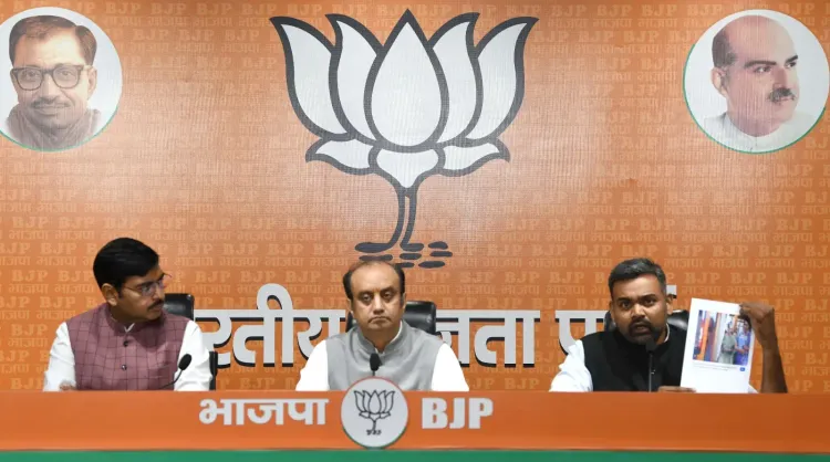 भाजपा का राहुल गांधी पर प्रहार: दलित समाज को वोट बैंक बनाने का आरोप, पासवान-त्रिवेदी ने गिनाए कांग्रेस के 'पाप'