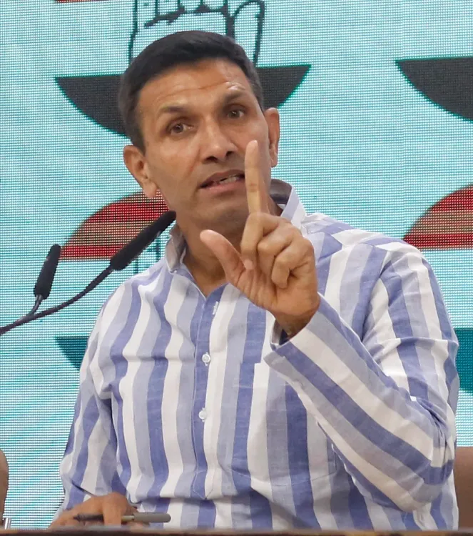 आदिवासी भूमि, अधिकार और सुरक्षा पर जीतू पटवारी का BJP सरकार पर तीखा हमला
