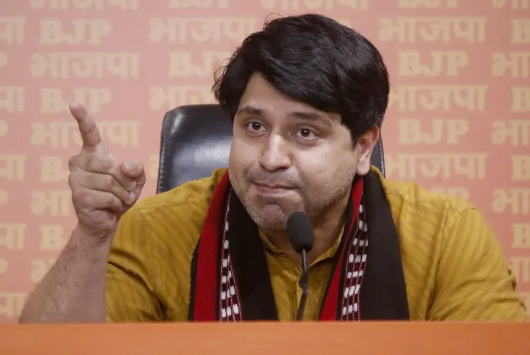 Did BJP Just Expose Congress's Alleged Hooliganism and Disrespect to National Icons?