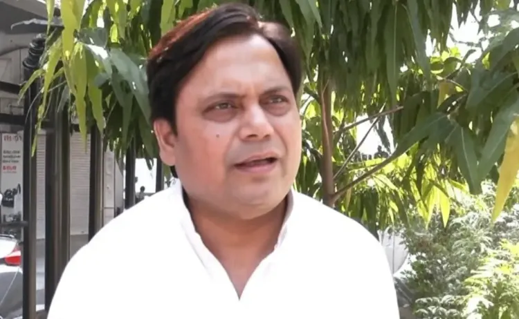 क्या भाजपा को हमेशा डर रहता है कि कोई उसके खिलाफ आवाज न उठाए?