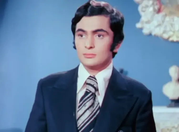 क्या बॉबी के 52 साल: कर्ज, टूटे सपने और एक किशोर संवाद ने हिंदी सिनेमा की प्रेमकथा को गढ़ा?