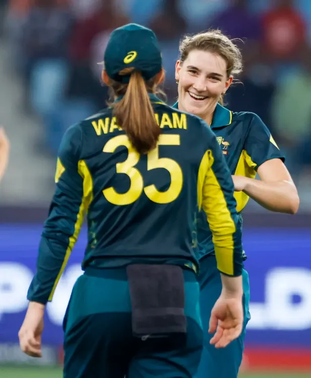 Sthalekar: Sutherland is Overtaking Perry