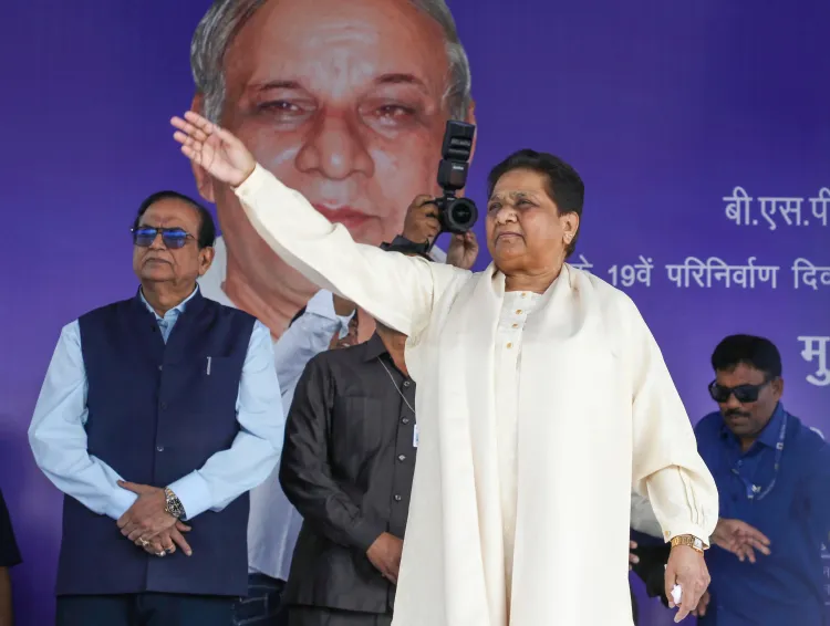 क्या बसपा गांव-गांव अभियान छेड़ने की तैयारी में है, सोशल इंजीनियरिंग के नए समीकरण को अजमाने की योजना?
