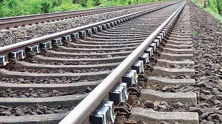 What railway projects worth Rs 11,169 crore has the Cabinet approved?