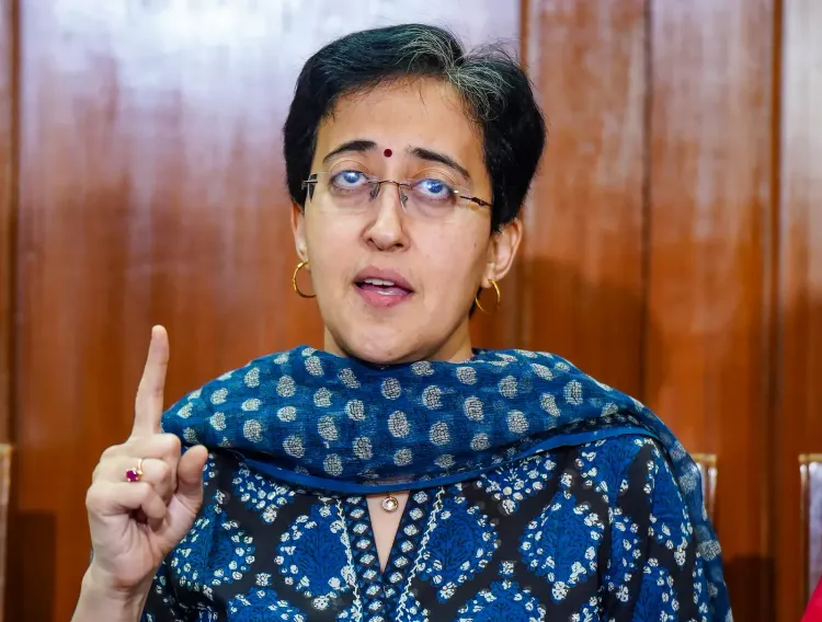 CBSE पुनर्मूल्यांकन पोर्टल में तकनीकी गड़बड़ी, आतिशी ने धर्मेंद्र प्रधान की बर्खास्तगी मांगी