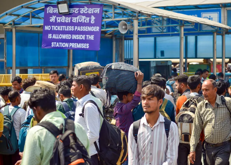 Has the Centre Introduced a Special Action Plan for 73 Major Railway Stations to Manage Festive Crowd Rush?