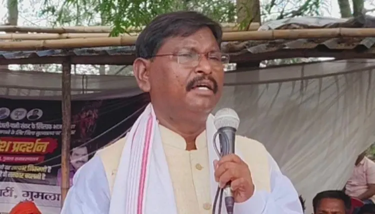 चाईबासा में अर्जुन मुंडा को प्रशासनिक उपेक्षा, पूर्व CM ने फेसबुक पर बोला हमला; बाबूलाल मरांडी ने हेमंत सोरेन को दी नसीहत