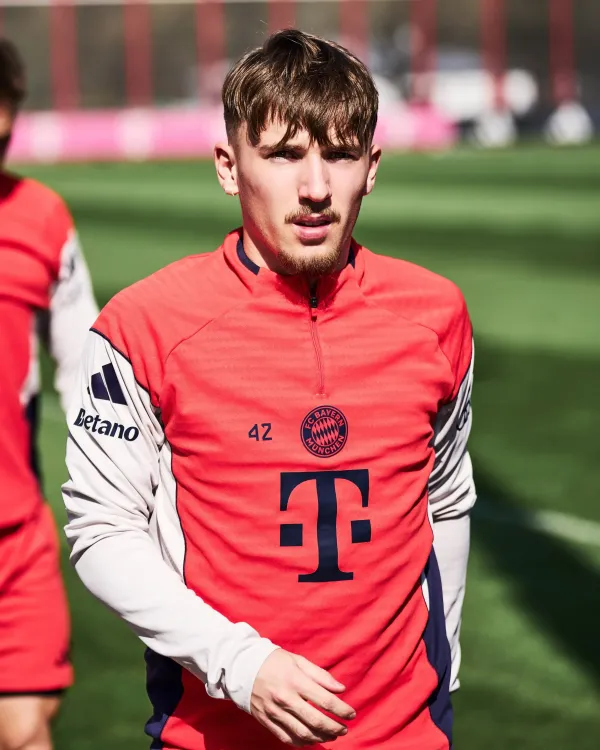 Bayern Munich's Young Star Lennart Karl Injured Ahead of Real Madrid Showdown