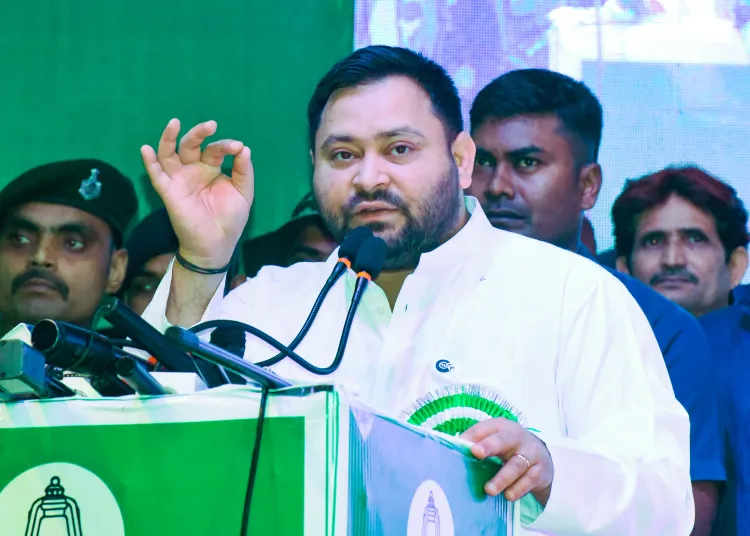 तेजस्वी यादव का तंज: छह-सात महीनों में बिहार ने देखे दो मुख्यमंत्री, विकास कैसे होगा?