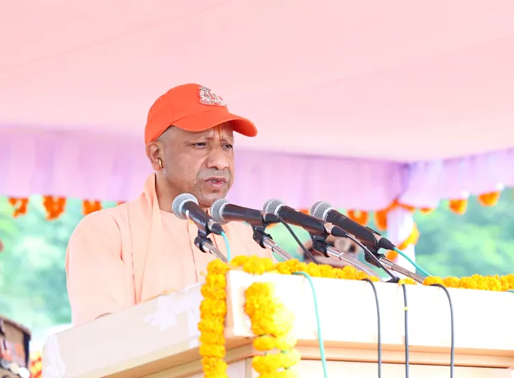 क्या छठ महापर्व सिर्फ पूजा है, या हमारी सांस्कृतिक आत्मा का उत्सव है? : यूपी सीएम योगी आदित्यनाथ