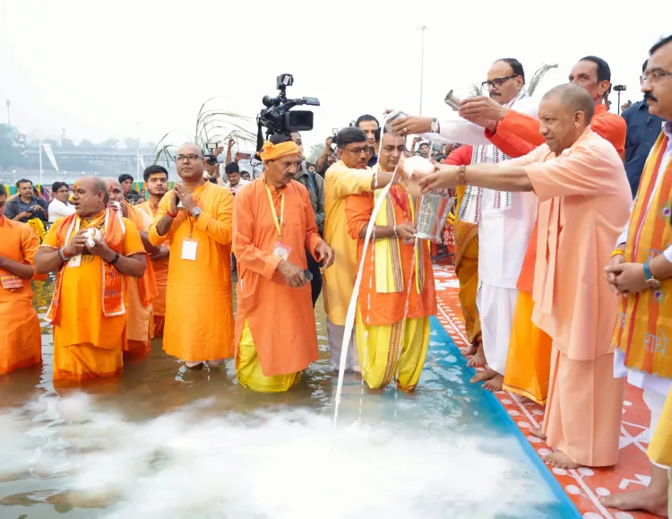 क्या मुख्यमंत्री योगी ने छठ पूजा में गोमती को स्वच्छ रखने का किया वादा?