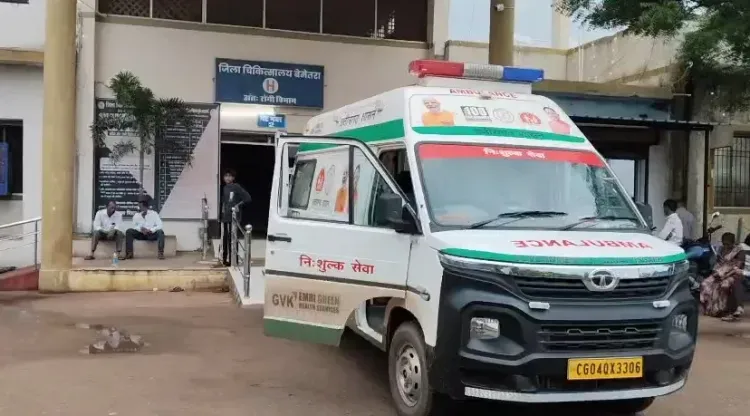 बेमेतरा सड़क हादसा: बाइक-कार टक्कर में एक की मौत, 5 साल के बच्चे समेत तीन घायल