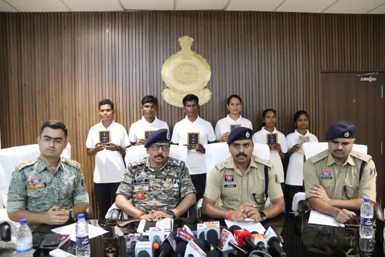 Six Odisha Maoist cadres with ₹35 lakh reward surrender in Bijapur