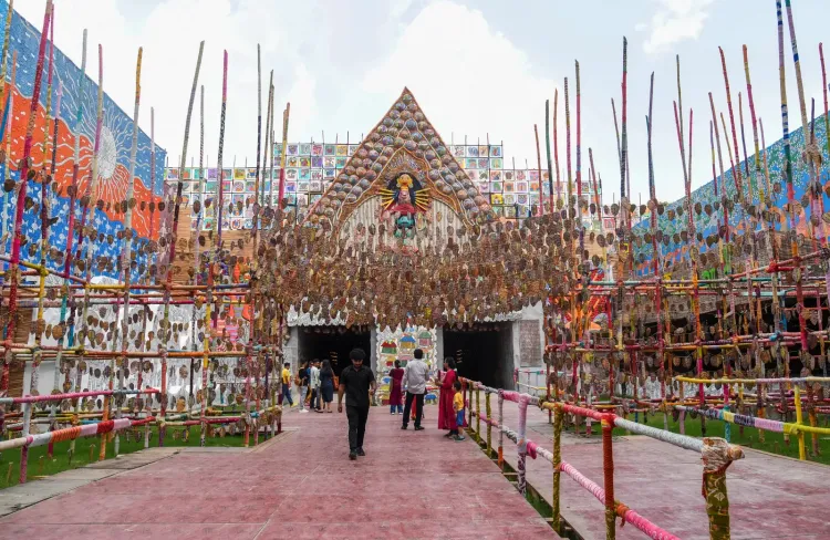 चोरबागान हादसे के बाद हावड़ा के सहयात्री क्लब पंडाल में प्रवेश बंद, ढाँचा कमज़ोर होने की आशंका