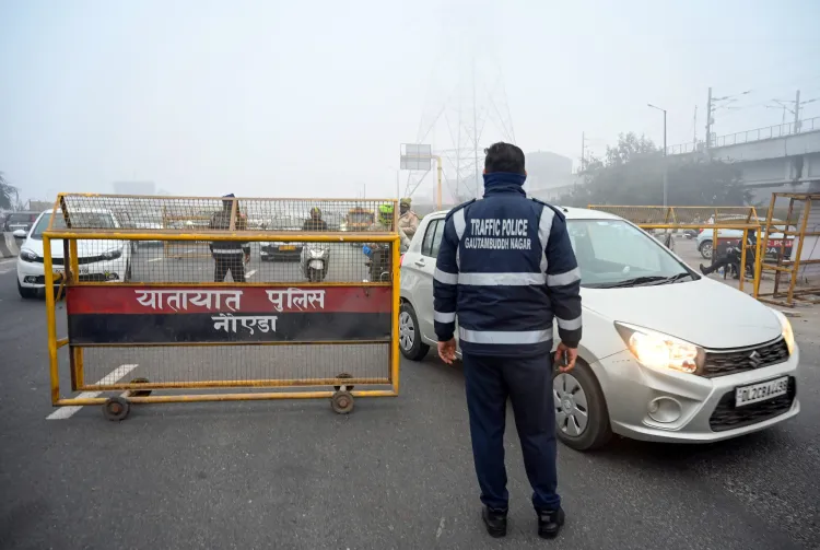 क्या नोएडा पुलिस ने क्रिसमस पर सुरक्षा के लिए ट्रैफिक एडवाइजरी जारी की है?