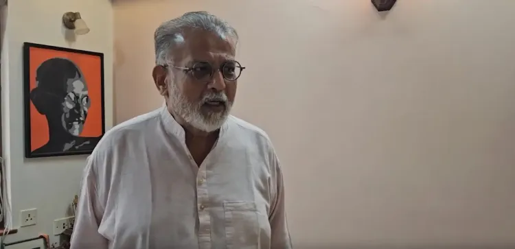 तुषार गांधी का चुनाव आयोग पर बड़ा हमला — मताधिकार छीनना गंभीर अपराध, दोषी पाए जाने पर दंड मिले