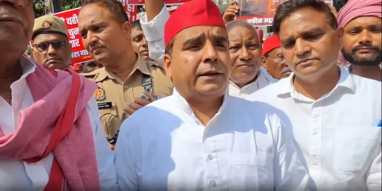 सपा सांसद धर्मेंद्र यादव का आरोप: चुनाव आयोग सुप्रीम कोर्ट के नाम पर काट रहा वोट, CEC बर्खास्तगी की माँग