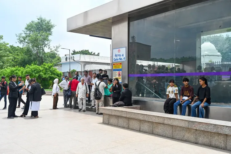 डीएमआरसी ने नई दिल्ली मेट्रो स्टेशन बंद किया, सीजेपी प्रदर्शन के बीच इंटरचेंज सुविधा भी निलंबित