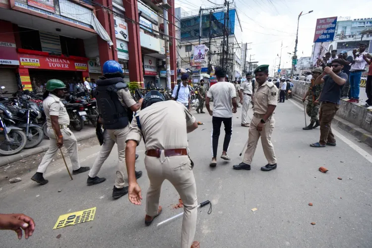 Bihar Bandh clashes in Siwan: lathi-charge, stone-pelting, firing claims