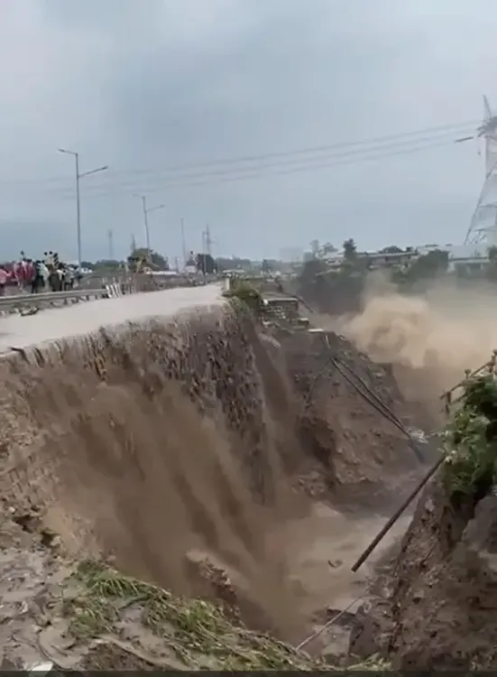 Is Uttarakhand CM Dhami Actively Managing the Cloudburst Crisis in Dehradun?