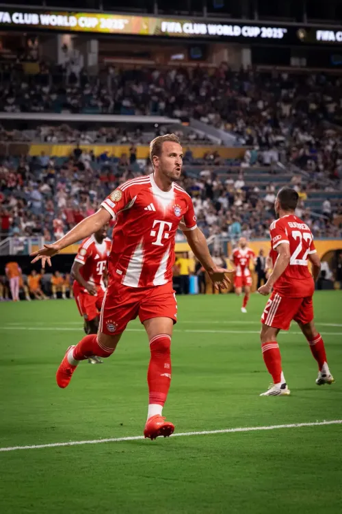 How Did Bayern Munich Beat Boca Juniors to Advance?