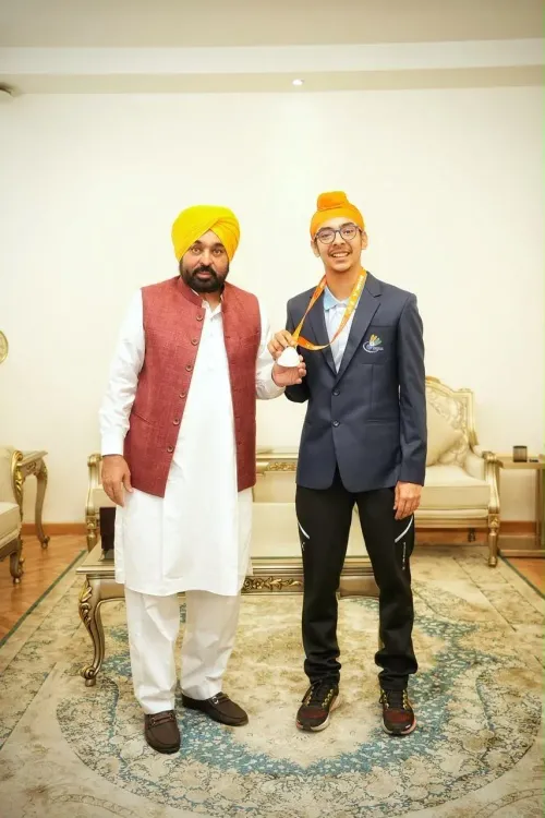 CM Bhagwant Mann meets Nabha's Jagseer Singh, bronze at World Junior Badminton