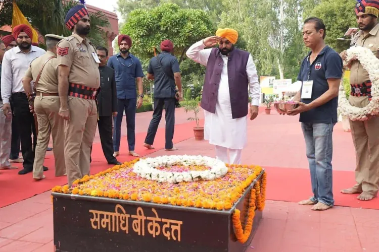 CM Bhagwant Mann pays tribute at Hussainiwala on Independence Day