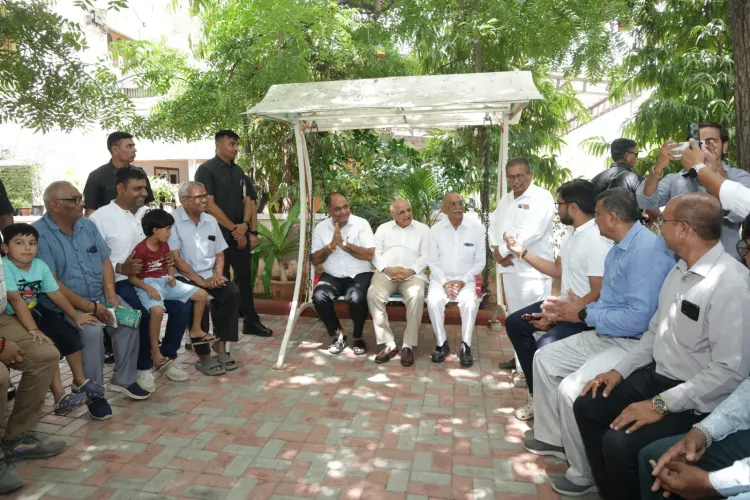 CM Bhupendra Patel Visits Model Farm at Shivpura Kampa