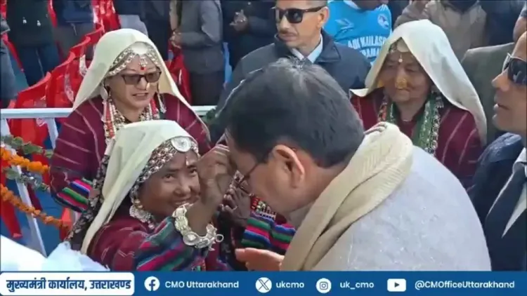CM Dhami Honoured by Rang Community in Gunji