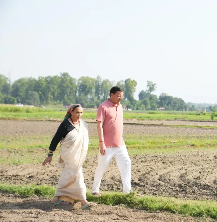 CM Dhami Joins Farm Work With Mother in Khatima Fields