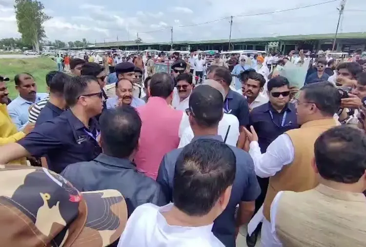 CM Dhami Thanks Gadarpur Farmers After Udham Singh Nagar Visit