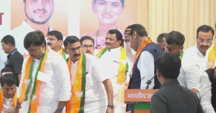 CM Fadnavis addresses graduate and teacher voter rally in Sangli