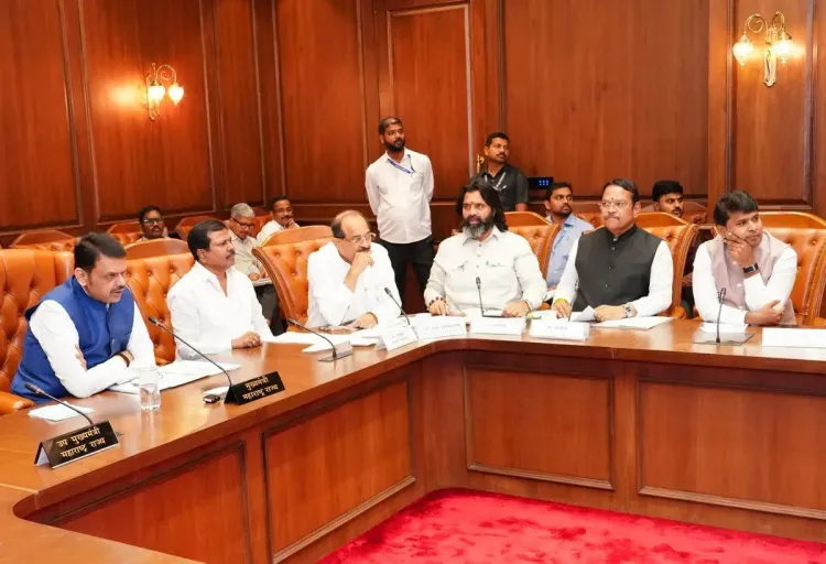 CM Fadnavis Chairs Meet on Pawana Water Pipeline for Pune Region