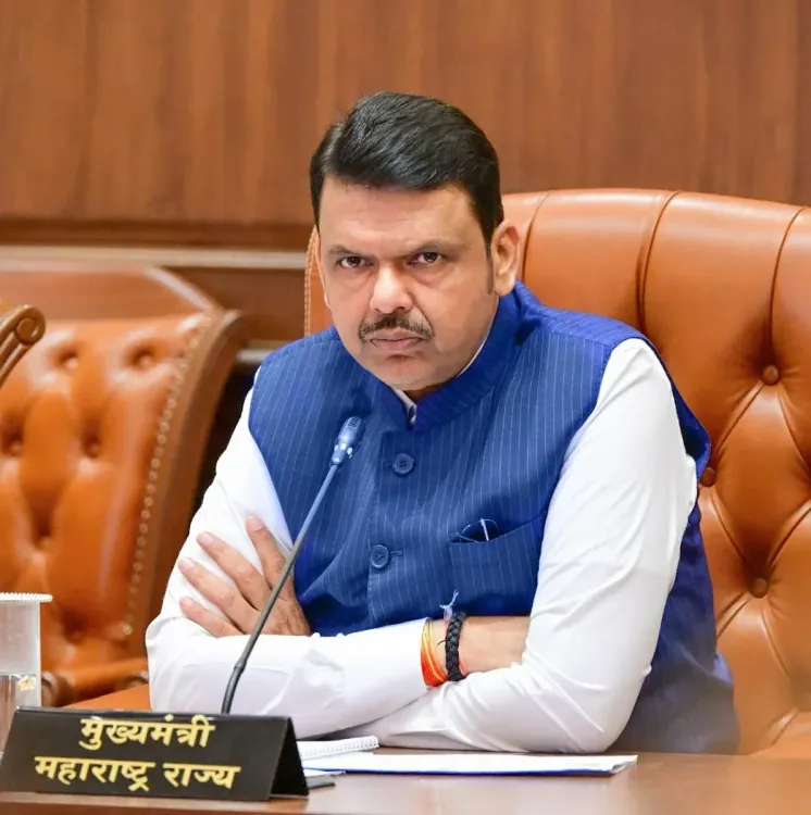 CM Fadnavis Chairs Pawana Water Pipeline Review Meet
