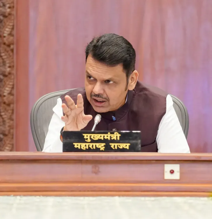 CM Fadnavis Chairs Pune Urban Transport Committee Meet